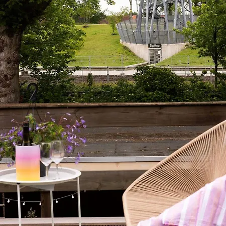 3 Sk With Roof Terracespoorparkeftelinguvt * Tilburgo