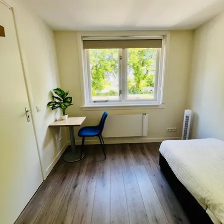 3 Sk With Roof Terracespoorparkeftelinguvt * Τίλμπουργκ